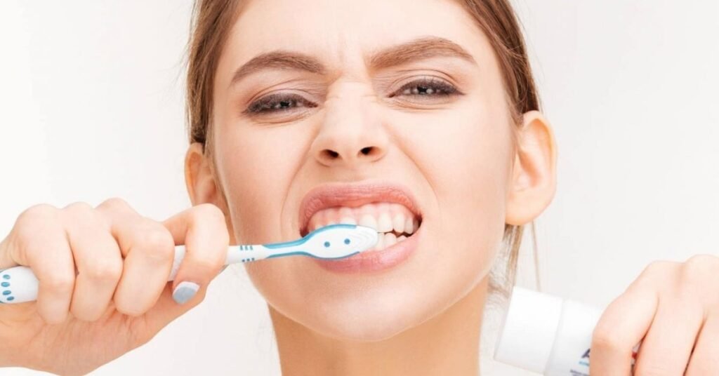 7 Sai Lầm Khi Đánh Răng Mà Nhiều Người Vẫn Đang Làm tại Nha Khoa Dr. Tường Smile